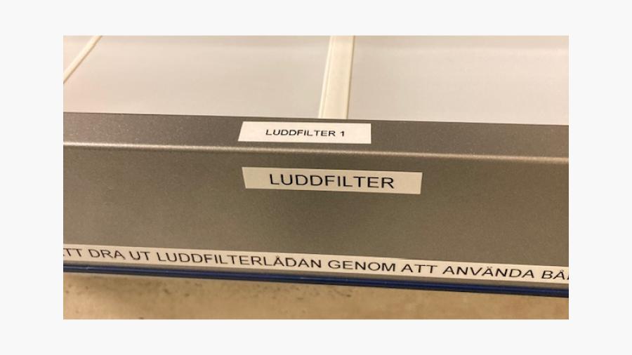 Luddfilter 1, rengör efter varje torkcykel med mjuka borsten